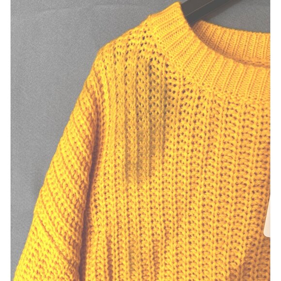 Chunky Knit Yellow Cropped Sweater With Long Sleeves For Women- S- SEE NOTE (137 - Picture 4 of 7
